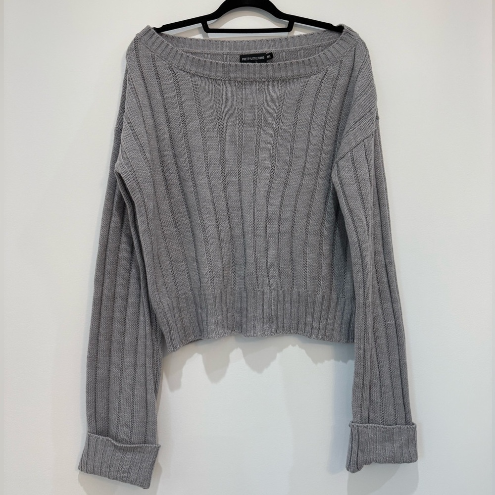 PrettyLittleThing Off-the-Shoulder Gray Sweater | Size M/L